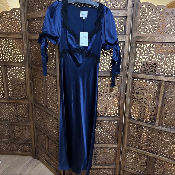 NEW NWT Reformation Stella Silk Dress - Picture 2 of 5